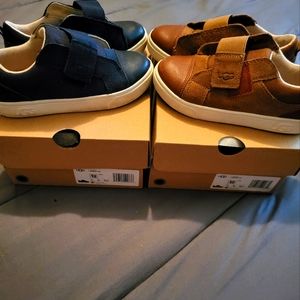 Uggs size 12 toddler tan and navy blue